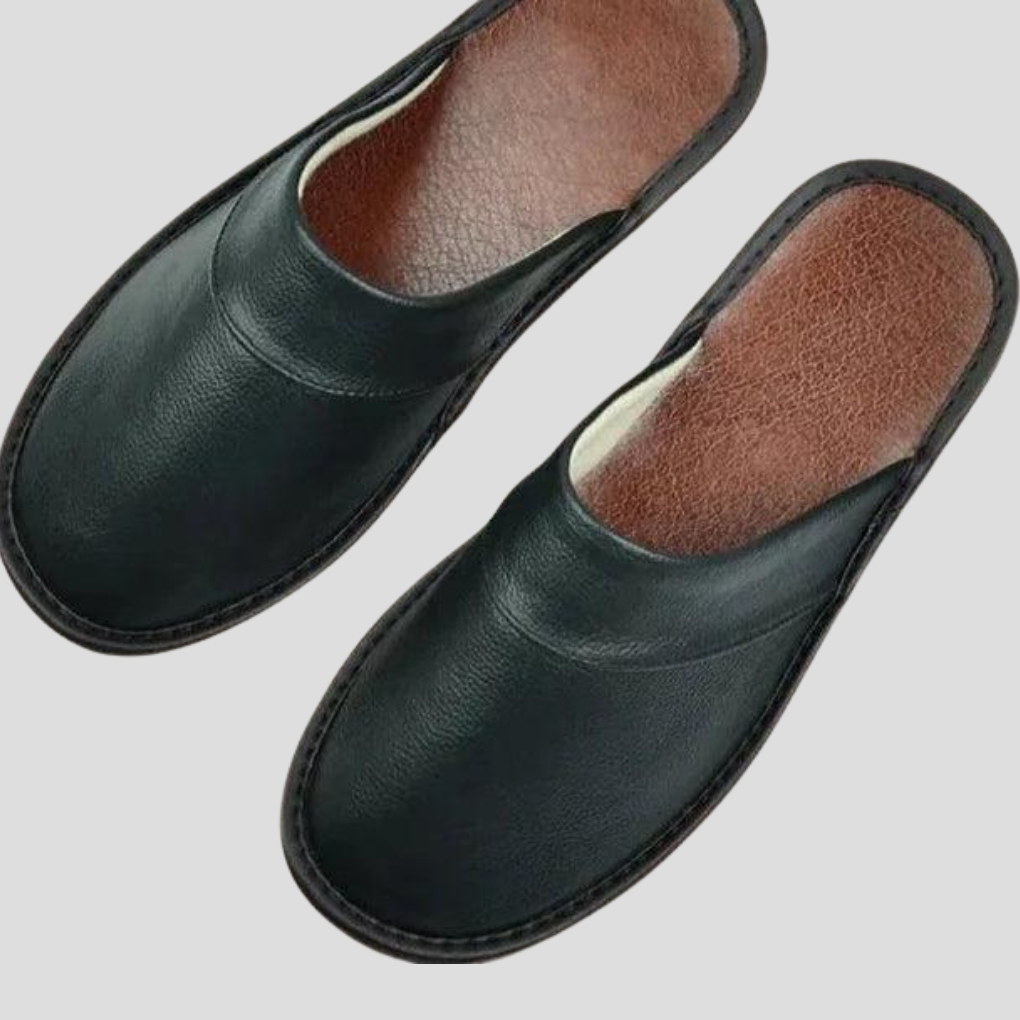 Myke herresandaler: Komfortable innesko til menn med polstret såle, perfekt som hjemmesko og fritidssko.