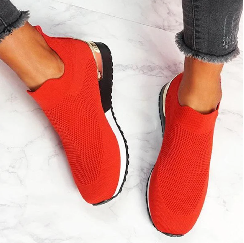 Damesko: Moderne slip-on joggesko. Lette, elegante og komfortable sko for kvinner, ideelle for casual stil vår/høst.