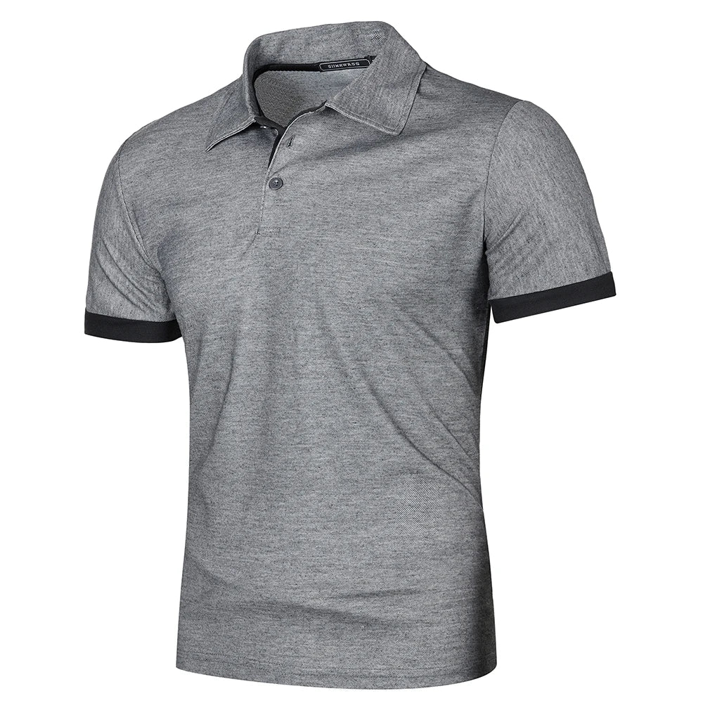 Klassisk herre polo med kortermet design og kul kontrastfarge. En stilig favoritt i herremote.