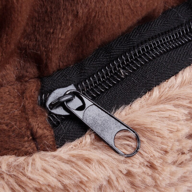 Koselig og myk dyreseng for hund eller katt. Vaskbar og komfortabel med unikt pote-design.