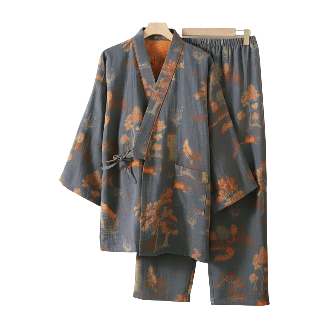 Kvinne kimono pyjamassett med flytende akvarellmønster. Perfekt for hjemmekos, avslapning & komfortabelt nattøy.