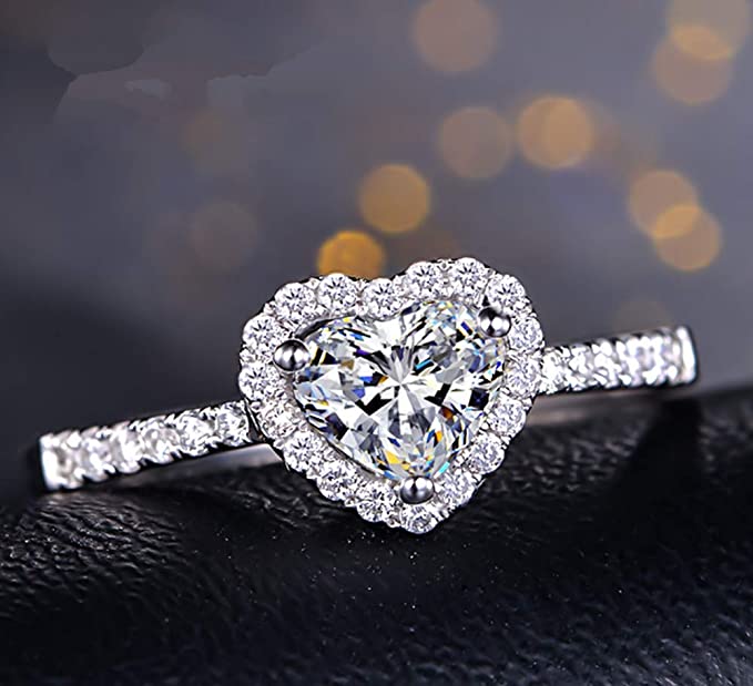 Hjertering til kvinner med cubic zirconia, et tidløst smykke og en meningsfull gave.