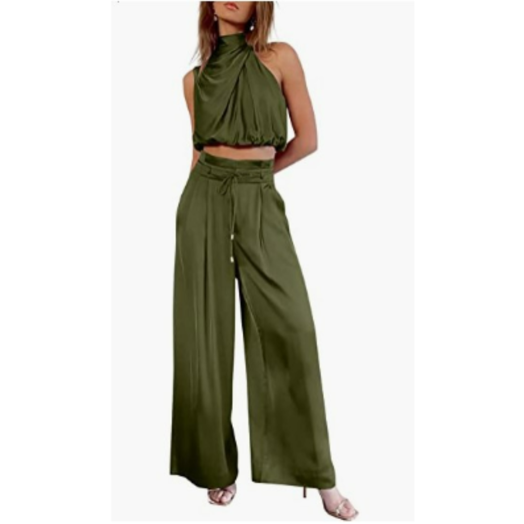 Stilren kvinner jumpsuit i minimalistisk stil, en allsidig overall for sommer og fritid. Elegant og enkel.