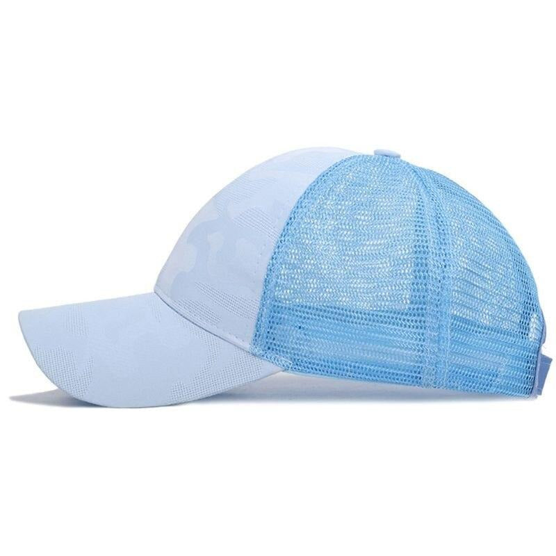 Allsidig kvinners baseballcap med kabelhull, ideell for fritid, sport og daglig bruk, justerbar.