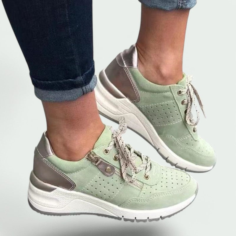 Stilfulle damesko, sporty sneakers perfekte for fritid og hverdagsbruk. Allsidig design.