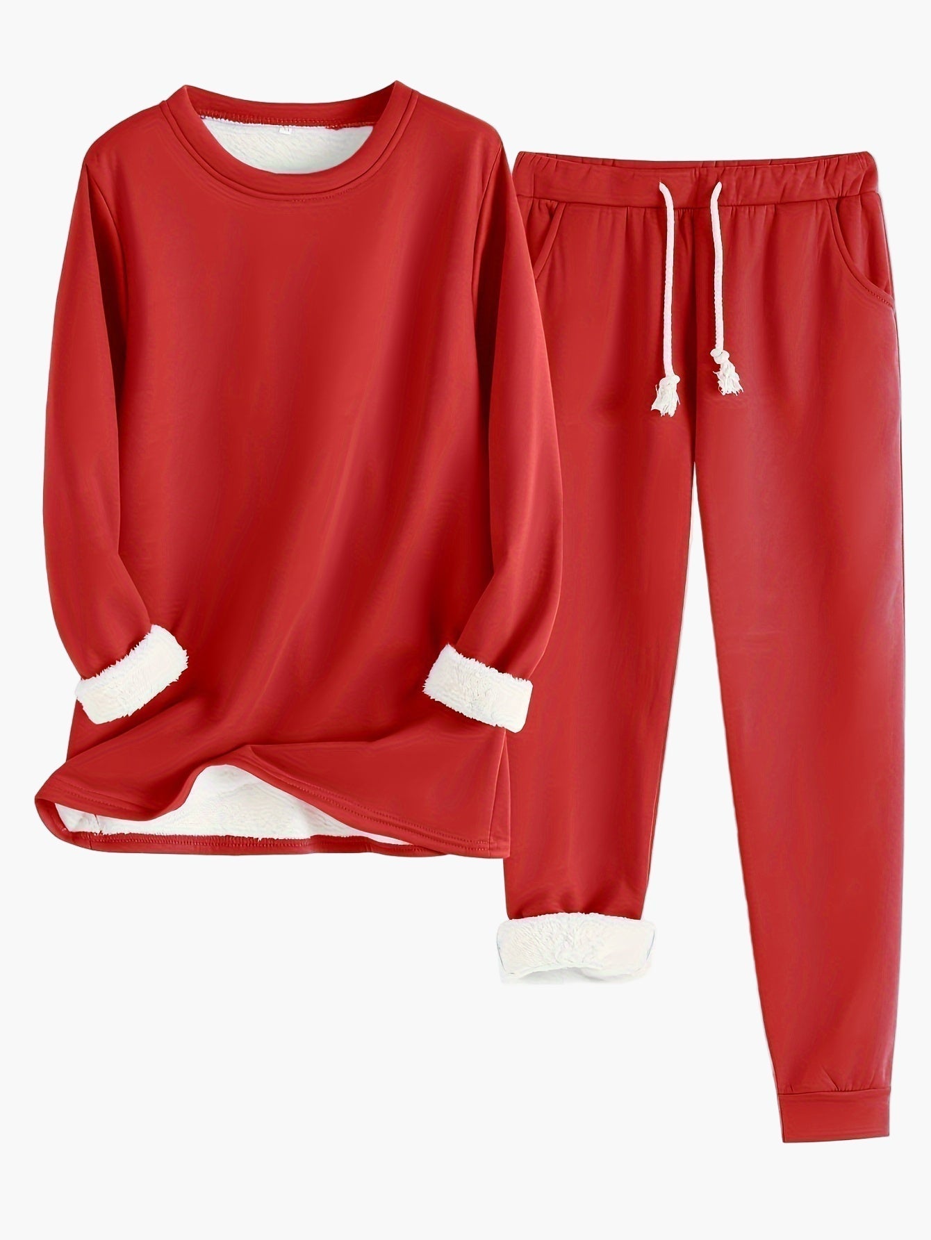 Detaljert bilde av det myke stoffet i kvinners todelte loungewear sett. Føles luksuriøst.