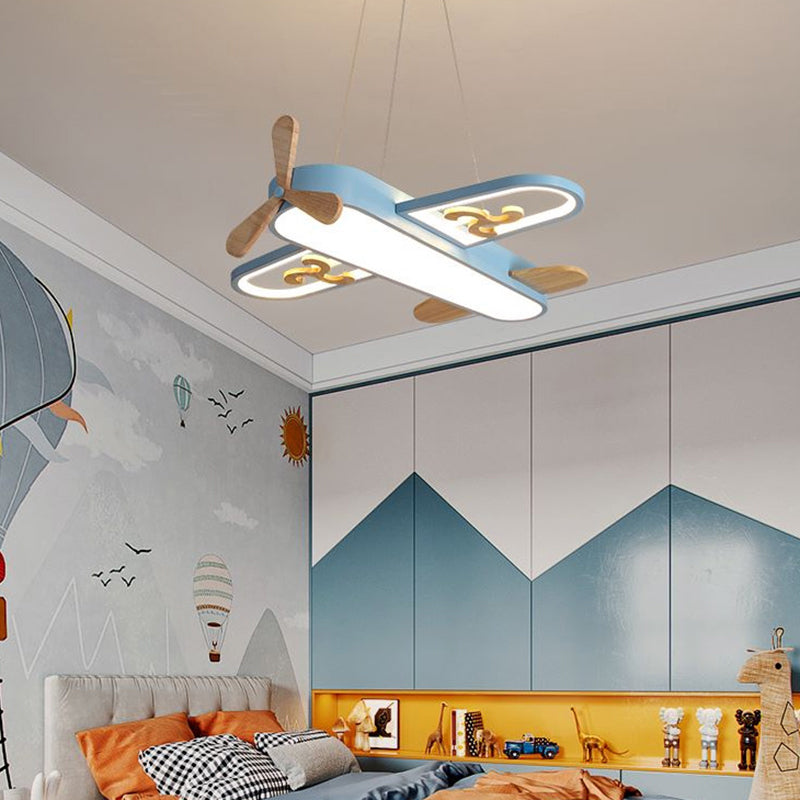 "LED Kinderzimmerlampe Flugzeugdesign, bunte Farben, Deckenmontage, inspiriert die Fantasie, dimmbare Lichtoptionen."