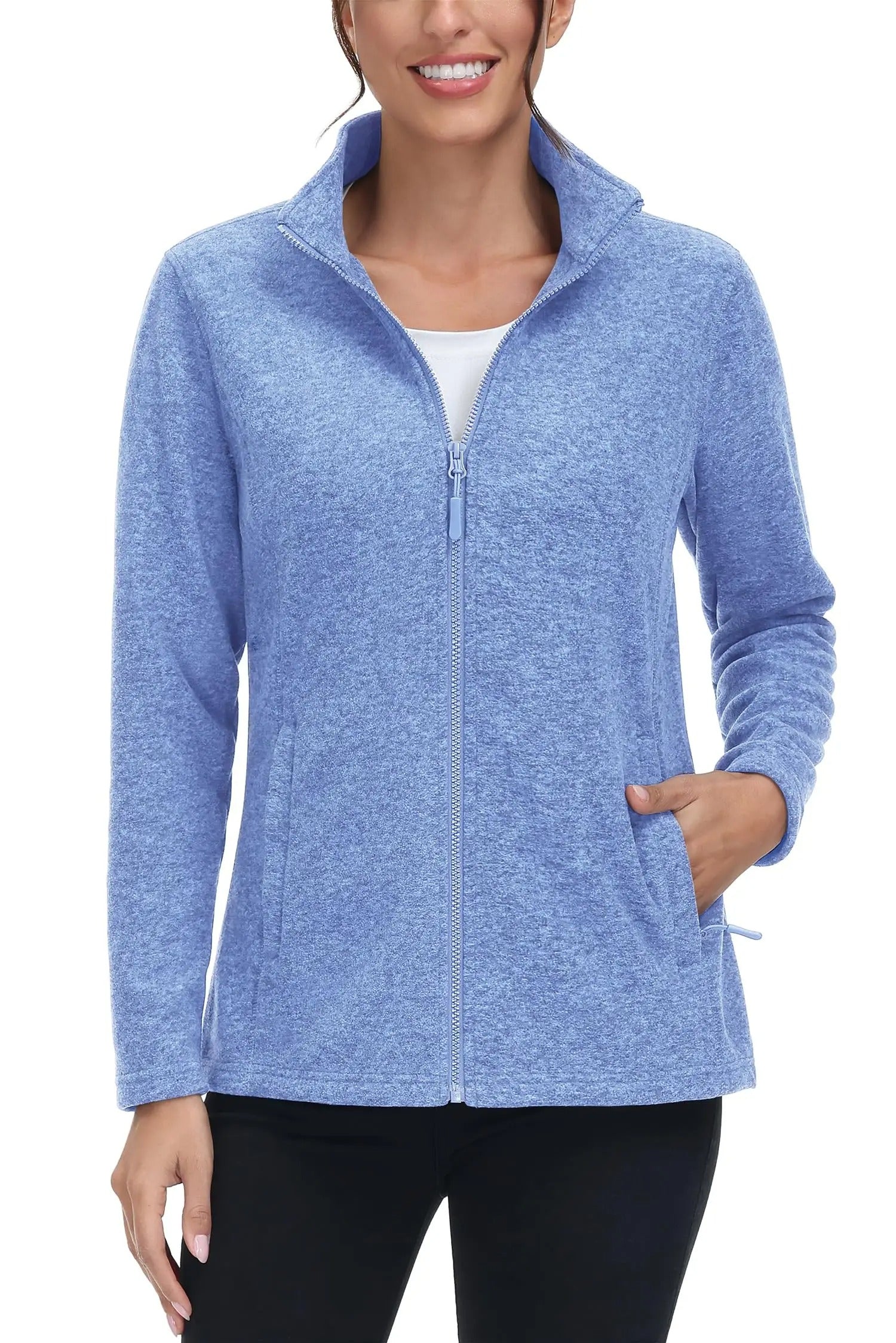 Allsidig glidelåsjakke i lett fleece for kvinner, et sporty ytterplagg.
