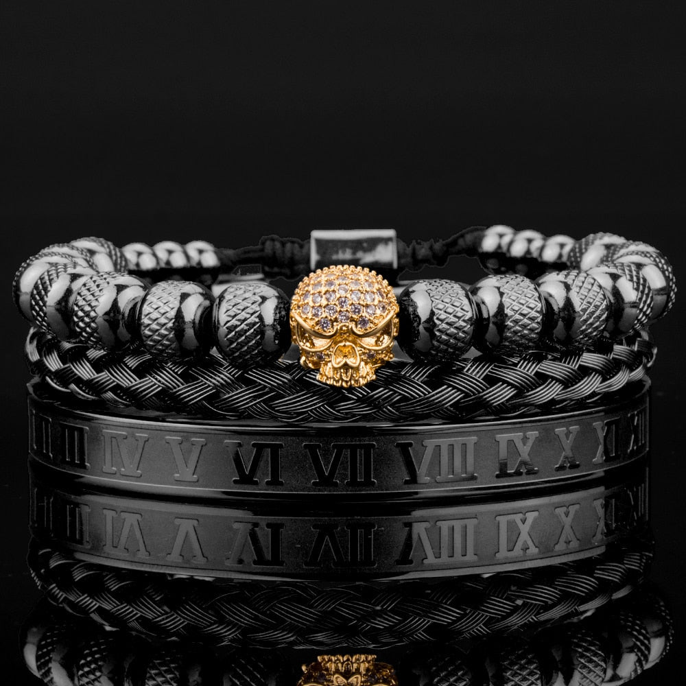 Kvinner armbåndsett med krone, zirkonia og bling. Luksus og eleganse i ett smykke.