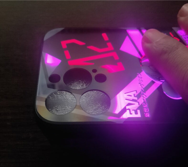 Innovativt lysende deksel til iPhone. LED-effekt, beskyttelse og et kult telefon tilbehør.