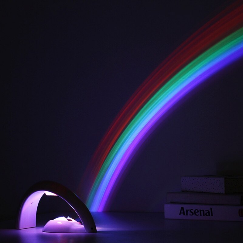 Fargerik LED regnbue projektorlampe, ideell som dekorativt stemningslys og nattlys i hjemmet.