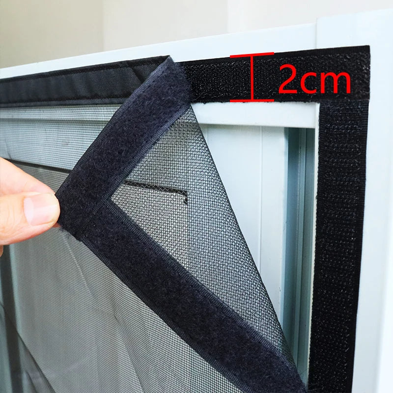 Detalj av magnetisk insektnett, viser finmasket myggnetting for optimal beskyttelse mot insekter.