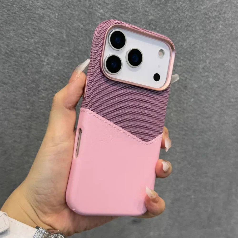 Robust iPhone deksel med magnetisk lukking og kortlomme. Gir full telefonbeskyttelse mot støt og riper.