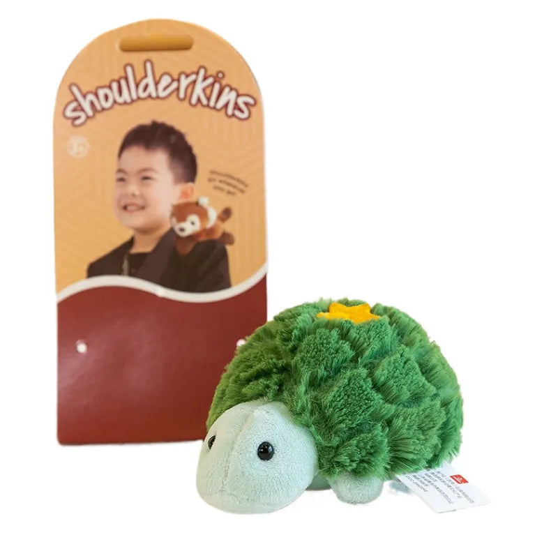 Voksen med magnetisk kameleon på skulderen, fremhever personlig stil.