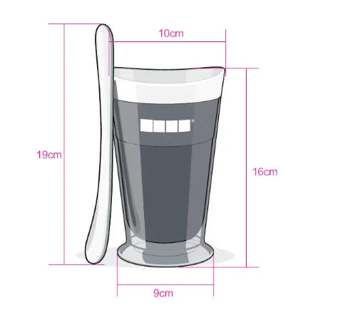 Fargerik, frossen slush klar til servering, laget med rask og enkel slushmaskin. Forfriskende isdrikk hjemme.