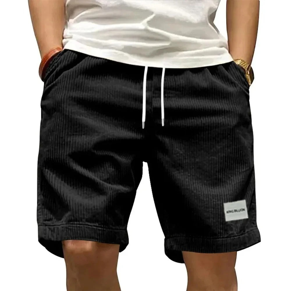 Menns corduroy cargoshorts i vintage stil, perfekt for sommeren. Casual herremote med praktiske lommer.