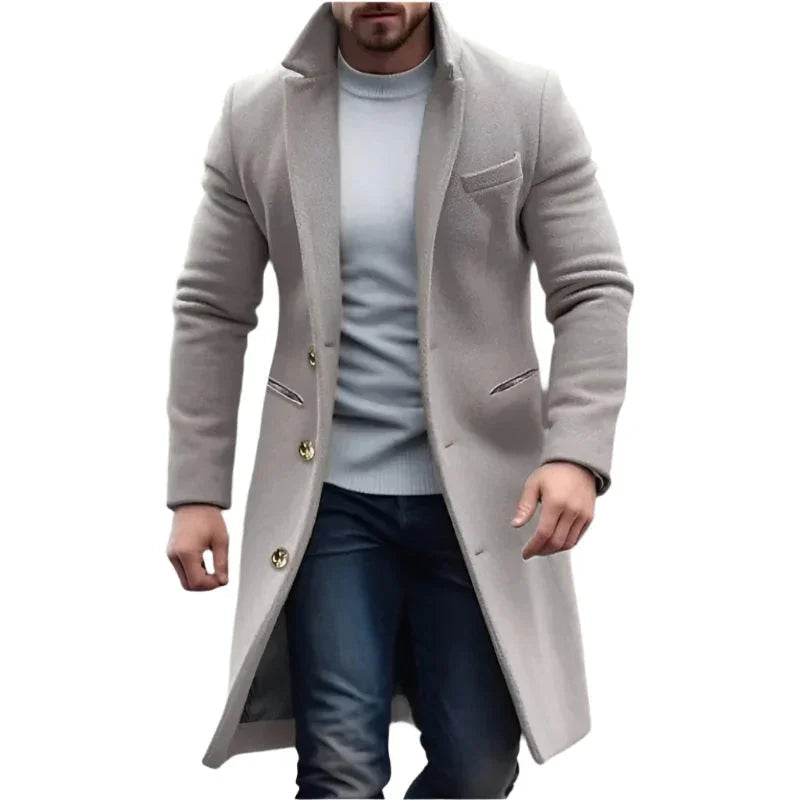 Menns klassisk lang trenchcoat i elegant design. Perfekt yttertøy for tidløs stil og menns mote.