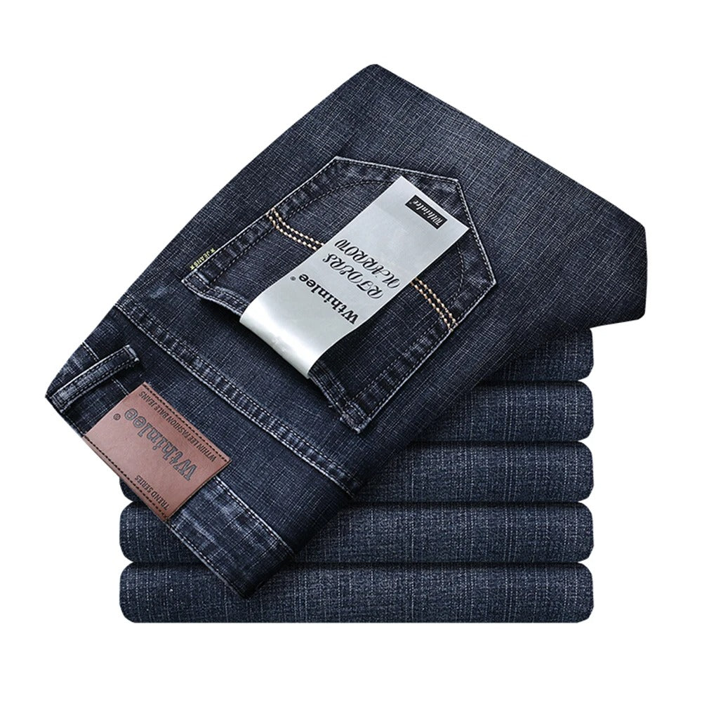 Menns klassiske denimjeans med rett passform for tidløs stil og hverdagskomfort.