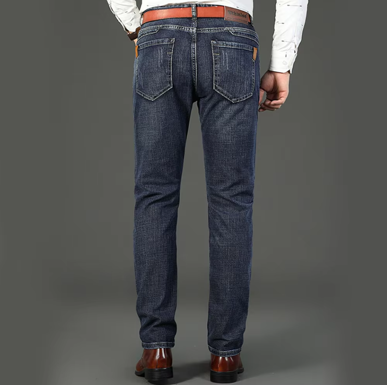 Allsidige menns klassiske denimjeans, perfekt for hverdagsbruk med overlegen komfort.