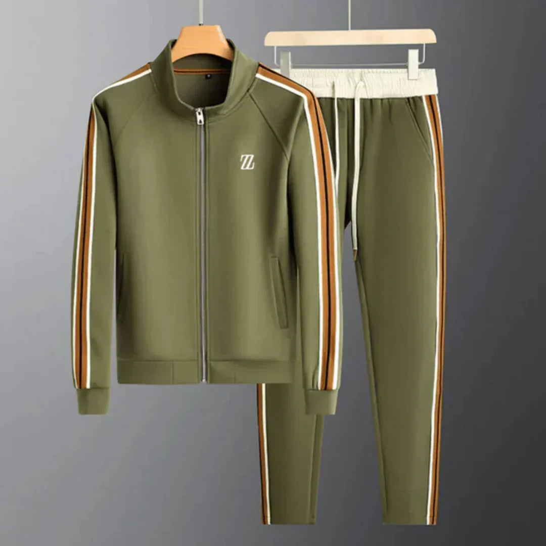 Menns komfortabel treningsdrakt i myk bomull polyester, perfekt for trening og fritid.