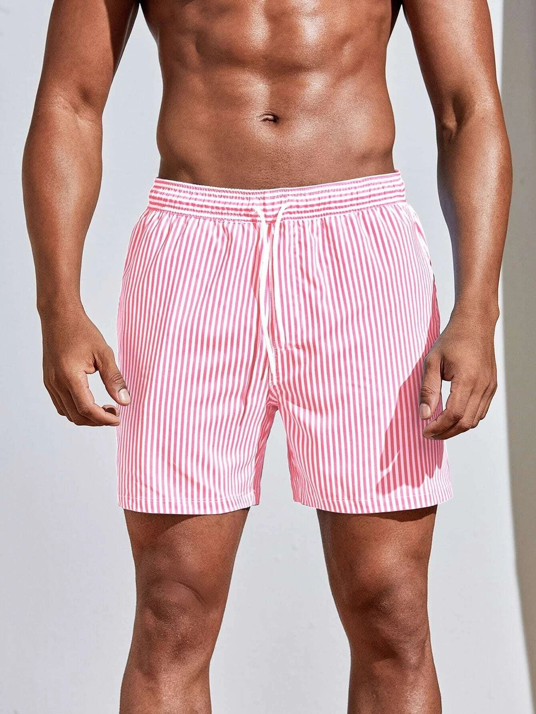 Menns komfortable sommershorts for fritid, lettvekt og perfekt for avslappede dager i varmen.
