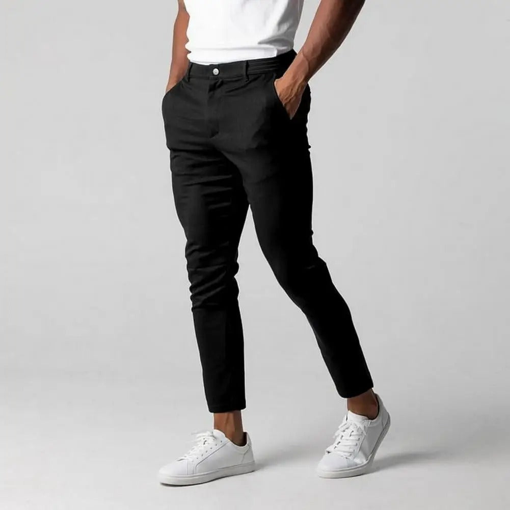 Allsidig herrebukse i slim fit. Slanke businessbukser for menn, perfekt for kontor, formelle og smarte casual anledninger.