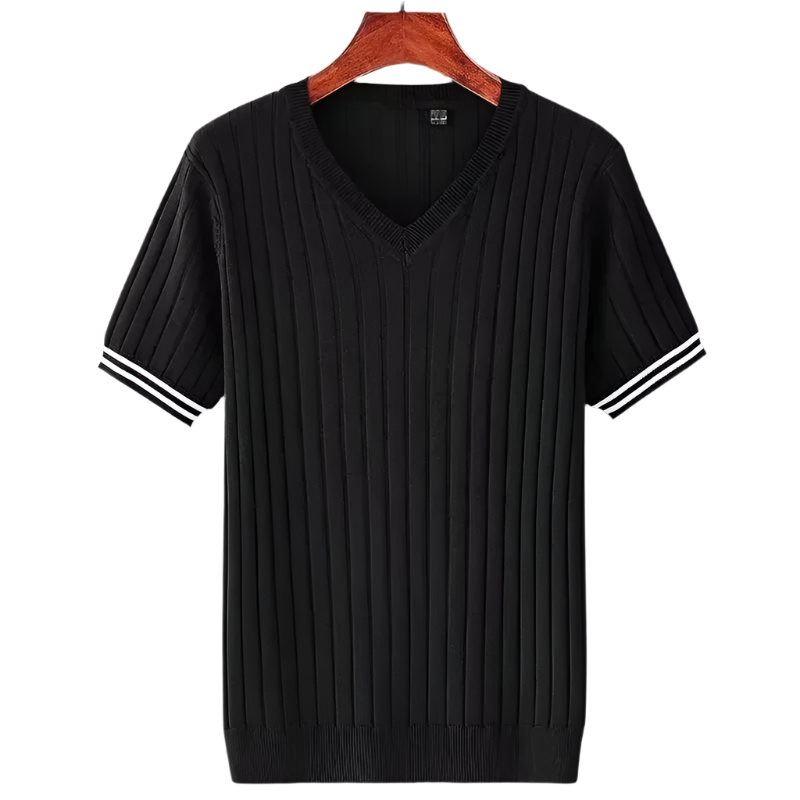 Stilig menns slim fit t-skjorte med V-hals. Moteriktig kortermet topp for en moderne, komfortabel look.