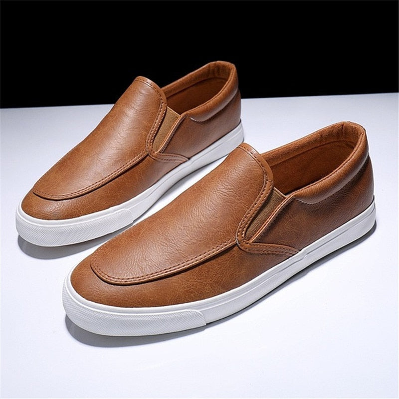 Elegante herreloafers, sklisikre og komfortable, perfekte hverdagssko for den moderne mann.