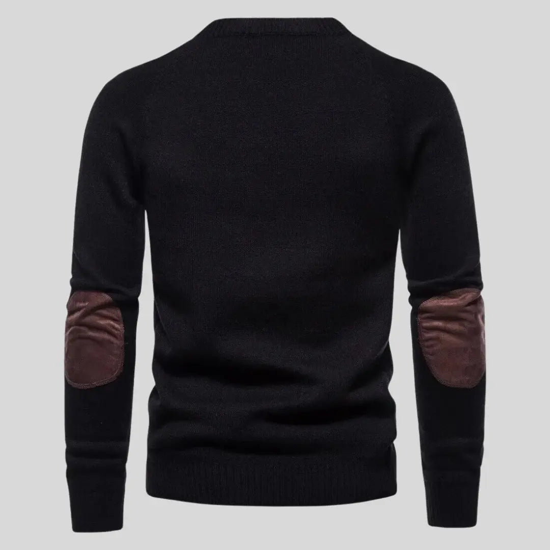 Komfortabel herre genser, minimalistisk stil. Ideell for hver anledning, fra uformell til elegant lag-på-lag bruk.