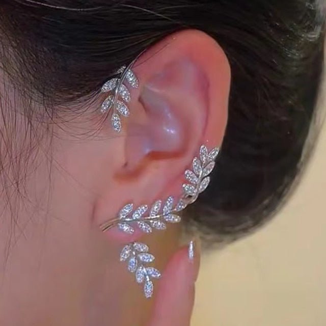 Roségullbelagt justerbar øreklemme for kvinner, et elegant og moteriktig tilbehør uten piercing.