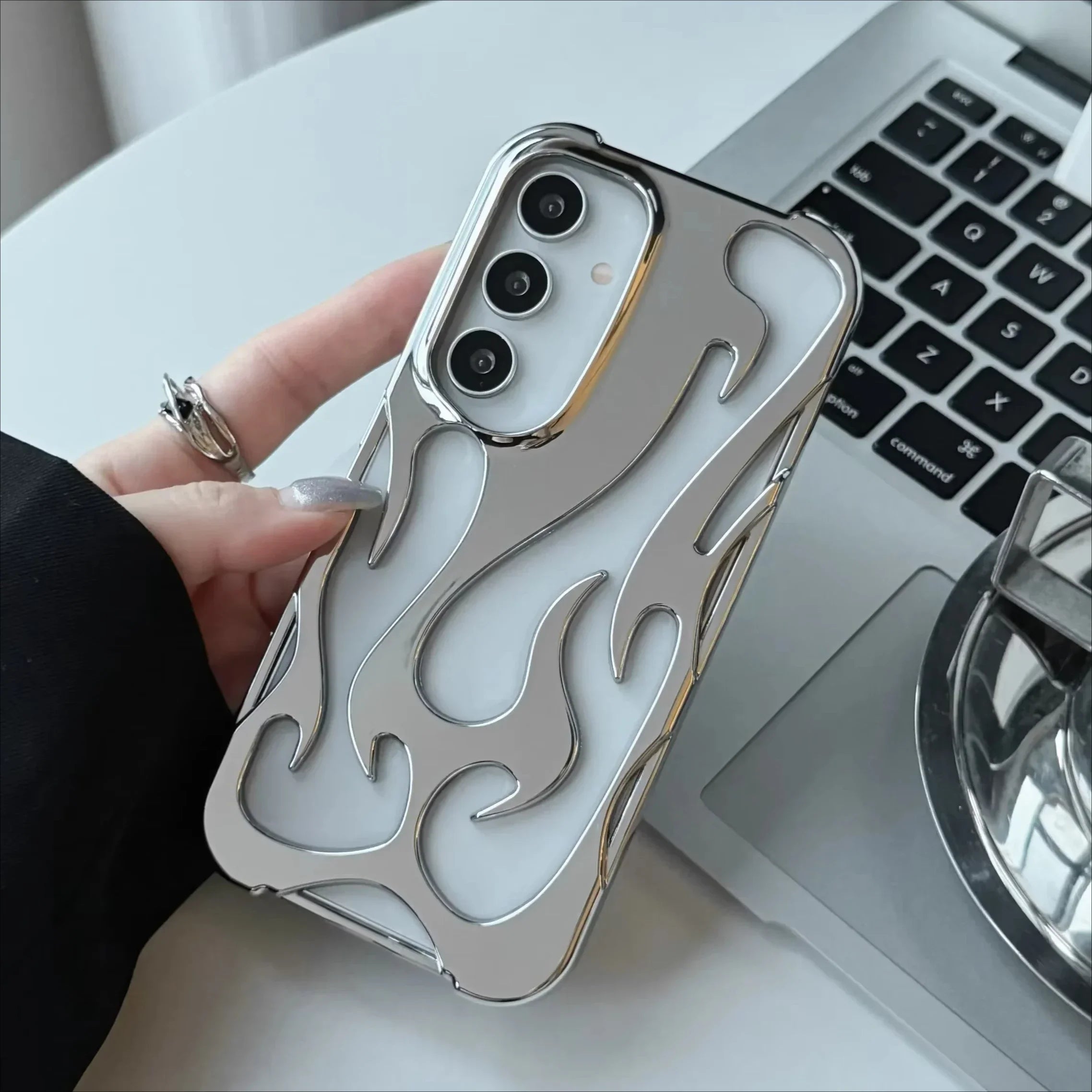 Mobildeksel Samsung Galaxy med 3D-flammemønster, støtsikker beskyttelse for telefonen din.