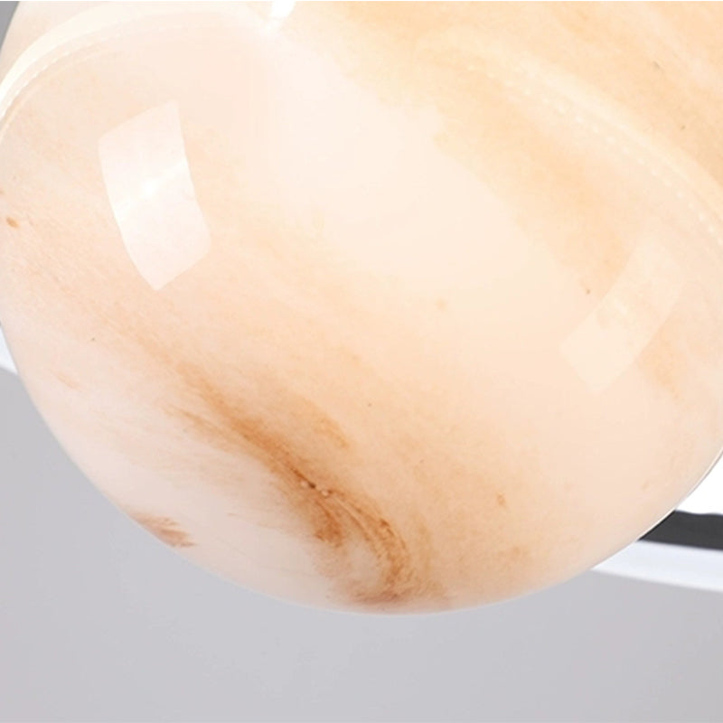 Stilfull dimbar LED hengelampe, moderne planetdesign taklampe for interiørbelysning.