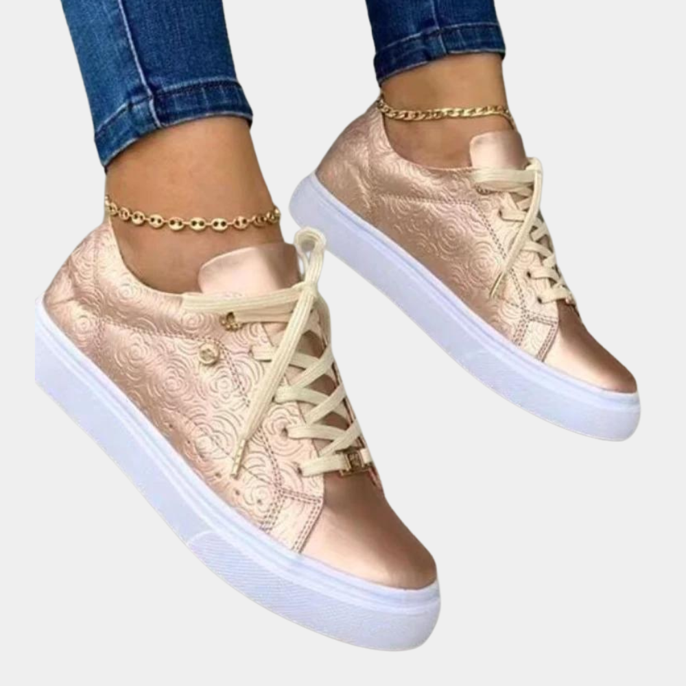 Komfortable flerfargede damesneakers med moderne design. Elegante fritidssko for en trendsettende hverdag.
