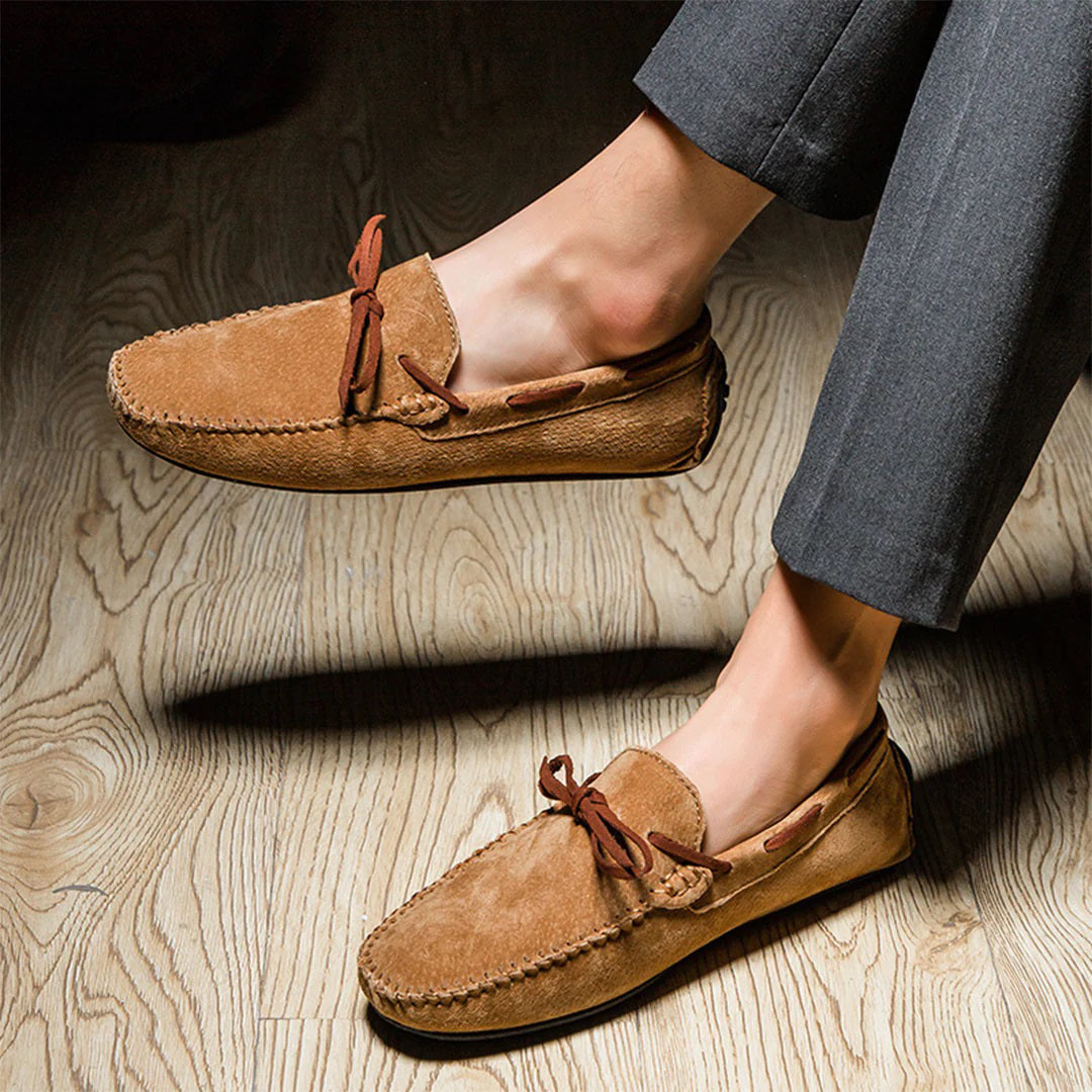 Formelle og komfortable herreloafers med robust såle. Slip-on design i moderne stil for elegant bruk.