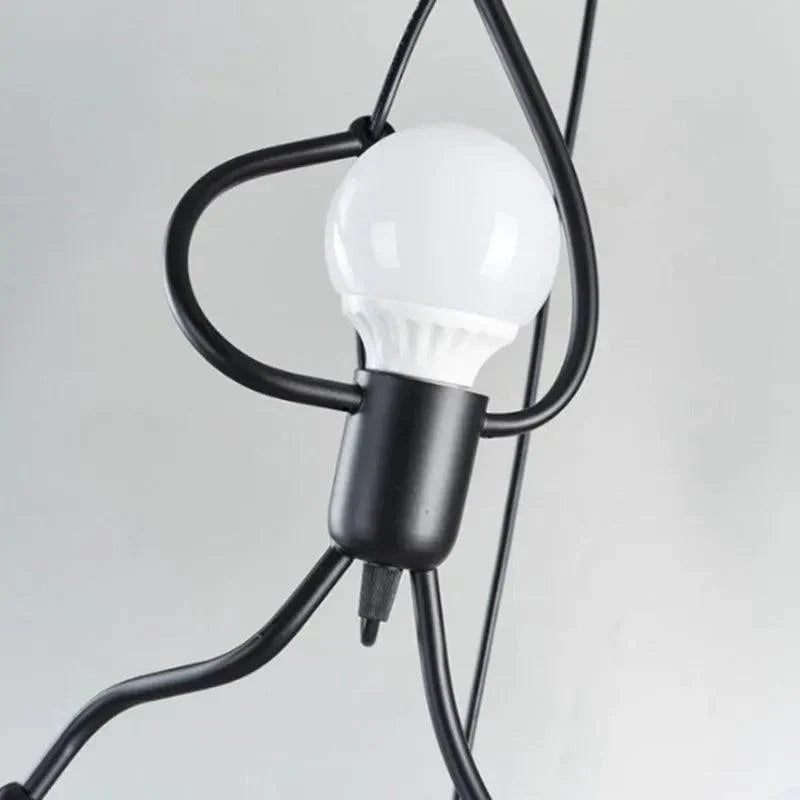 Stilren justerbar taklampe med E27 sokkel for moderne hjem. Unikt design, perfekt belysning for stue og soverom.