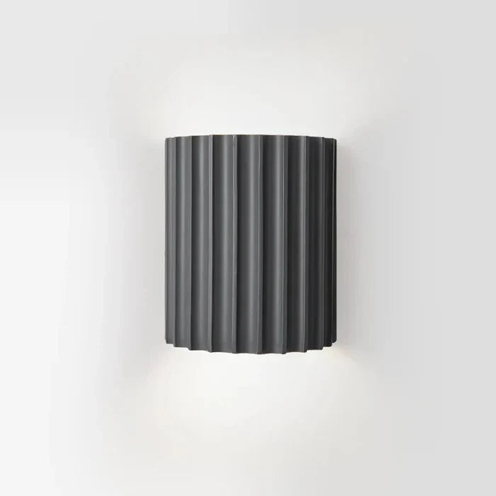 Moderne design vegglampe, kunstnerisk form, ideell interiørbelysning for en elegant stue.