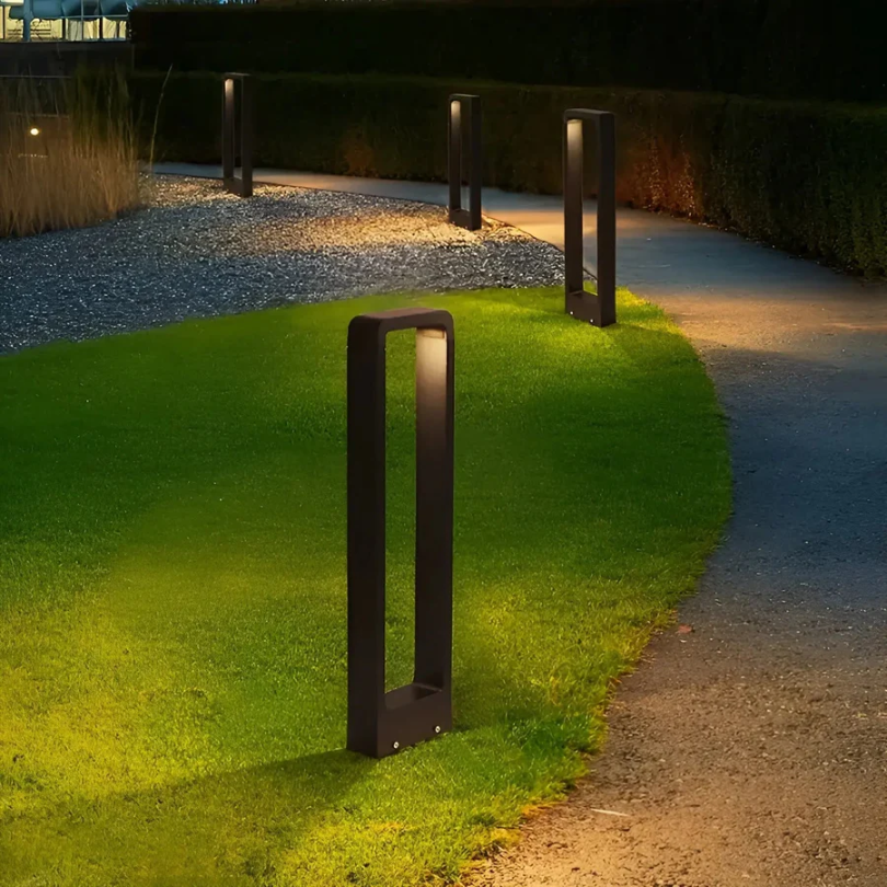 Værbestandig LED utelampe, perfekt for terrasse og hage. Gir varmt stemningslys og moderne uttrykk.
