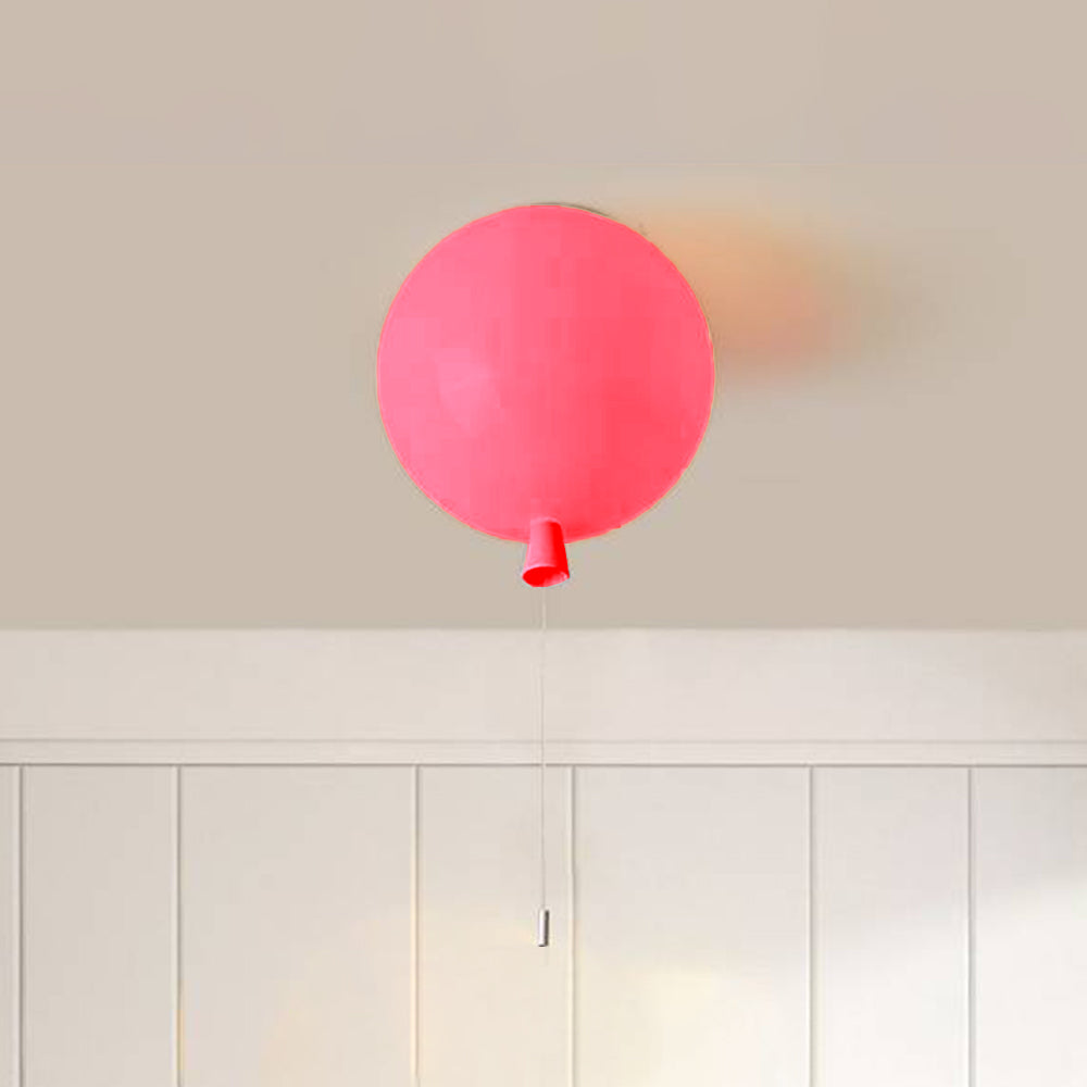 Minimalistisk rund LED taklampe for soverom/barnerom. Moderne design med mykt, funksjonelt varmhvitt lys.