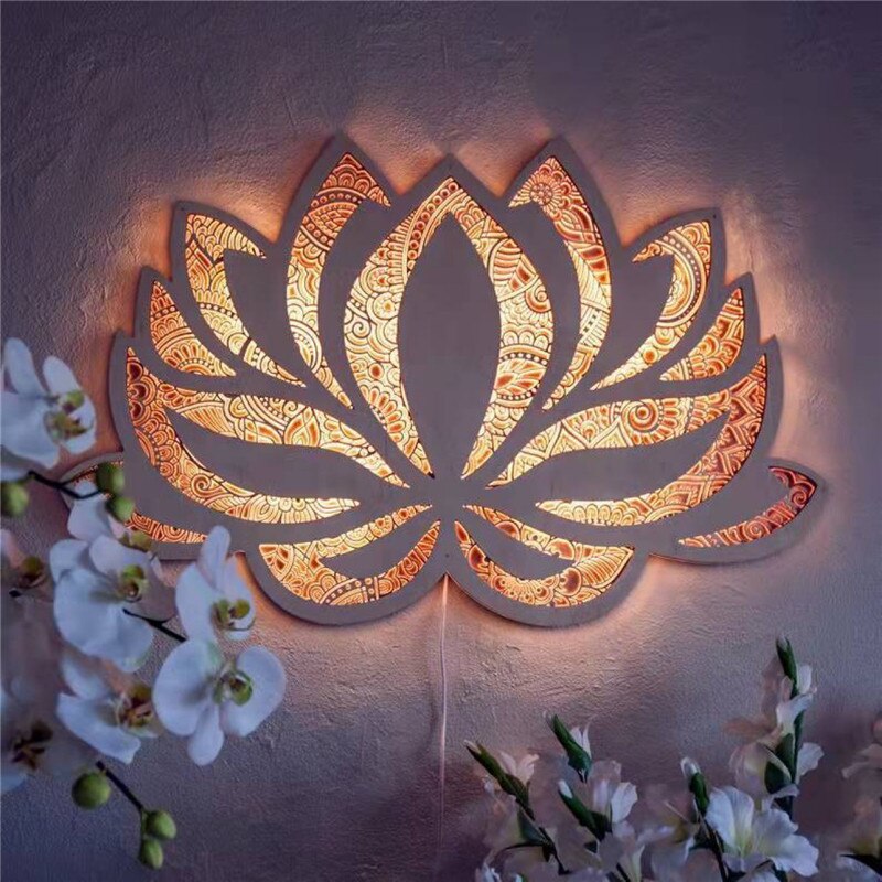 Dekorativ lotus mandalalampe. Perfekt veggbelysning for yoga, meditasjon eller boho-interiør.