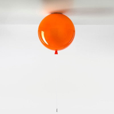 Stilren LED taklampe med moderne, minimalistisk design. Gir flott belysning til ethvert rom i hjemmet.