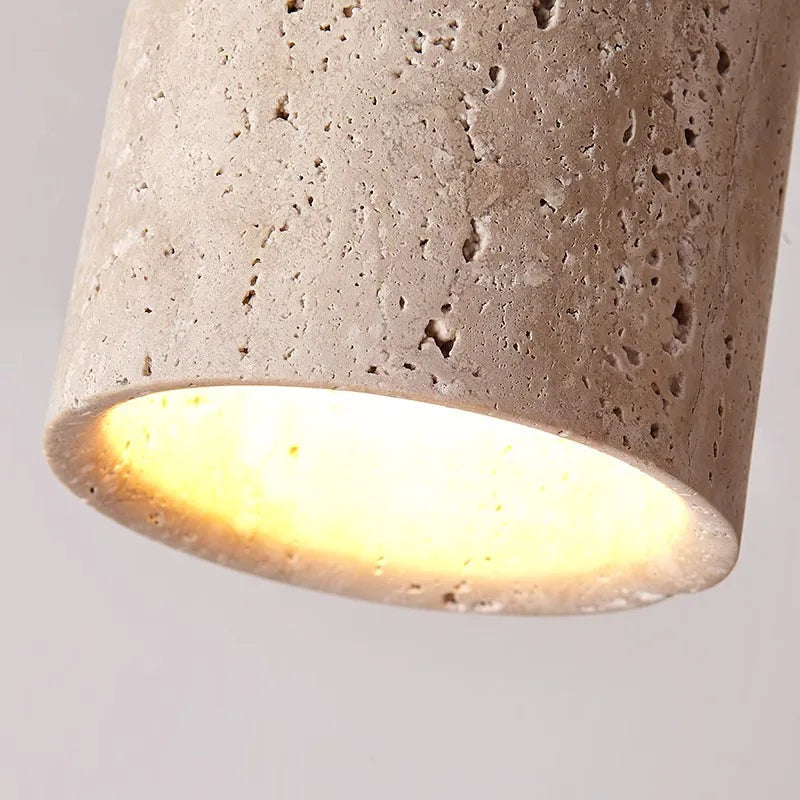 Energieffektiv LED taklampe i moderne design. Stilig og minimalistisk innendørs belysning med justerbart lys.