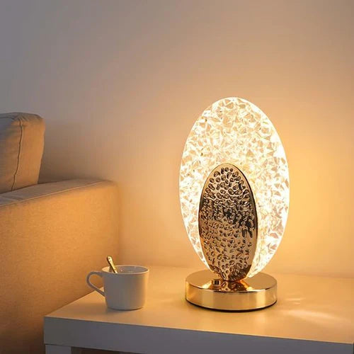 Unik påfugllampe, en dekorativ LED-bordlampe. Perfekt for moderne interiør, som nattbordlampe eller gave.