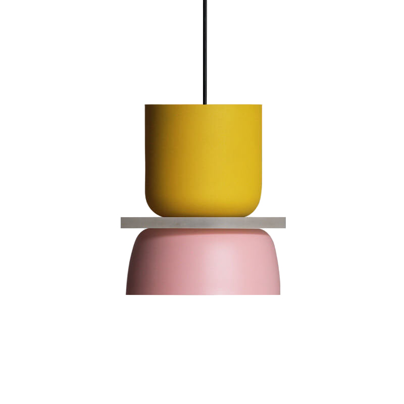 Moderne skandinavisk pendellampe i minimalistisk design for spisestue.