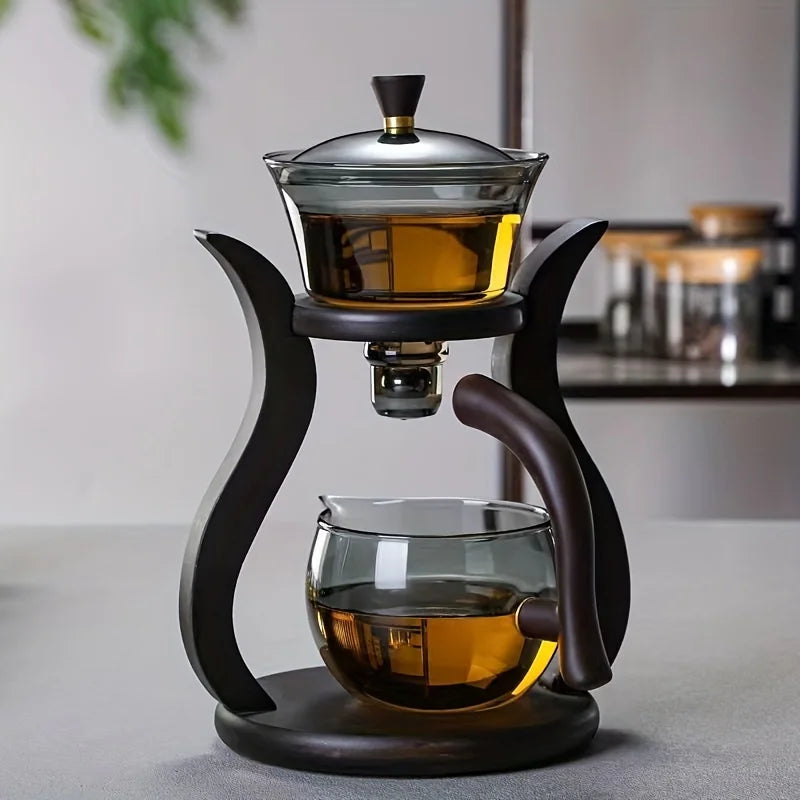 Innovativt tekanne-sett med avtakbar infuser for enkel og ren tebrygging hjemme.