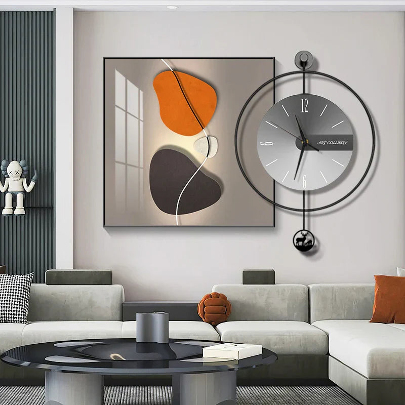 Lydløs kvartsverk veggklokke i moderne design for en rolig og behagelig atmosfære.