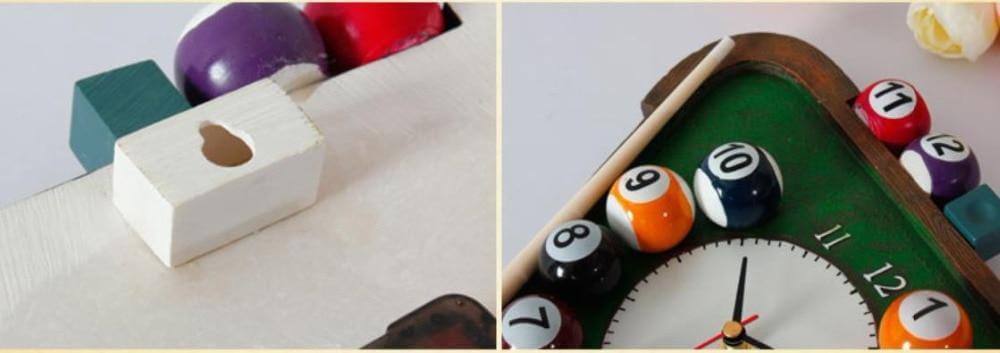 Grønn veggklokke med billiardtema, perfekt for hjemmebar eller spillrom. Stille kvartsbevegelse.