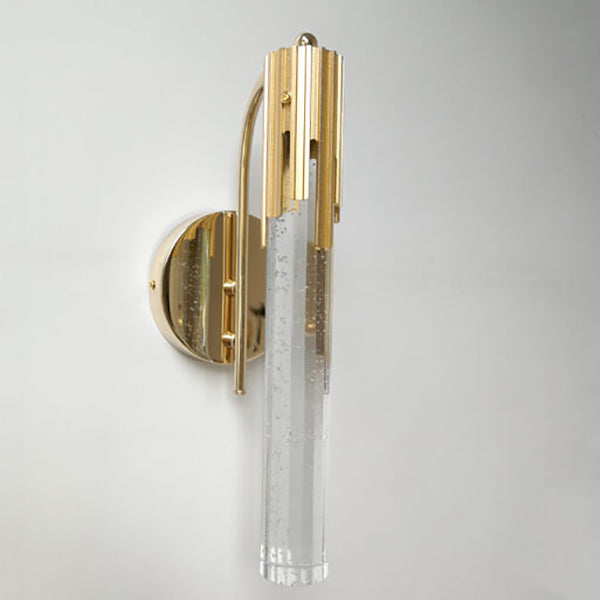 Stilfull ganglampe med moderne krystall design og effektiv LED-belysning for en innbydende entré.