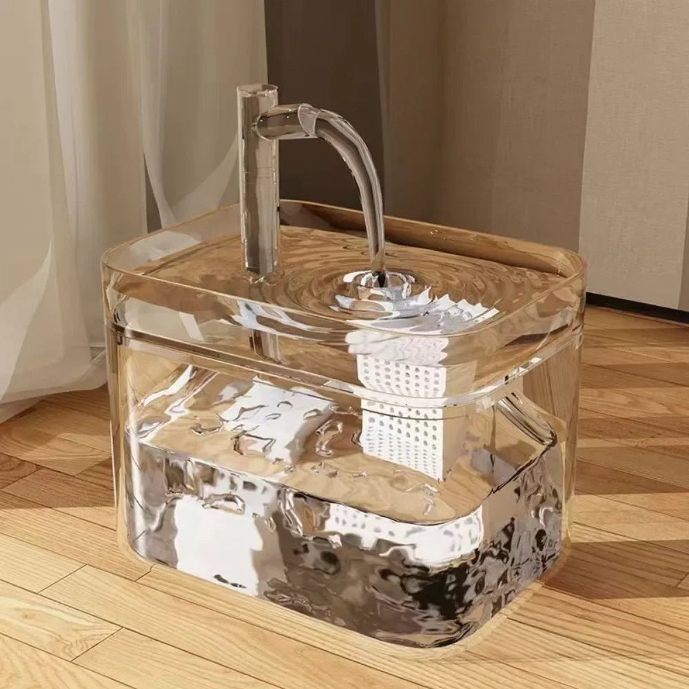 "Moderner weißer Trinkbrunnen für Haustiere, leise Pumpe, Filter, sorgt für frisches Wasser, passt in jedes Zuhause."