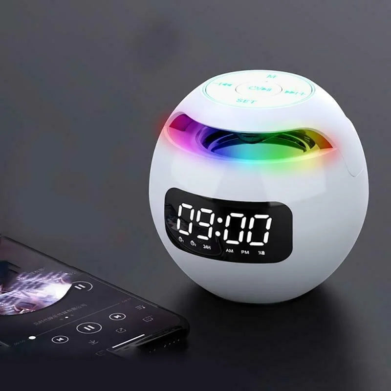 Smart multifunksjonell vekkerklokke, Bluetooth høyttaler, LED-nattlampe og digital klokke i ett.