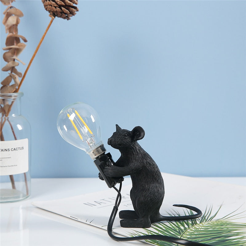 Barnas muselampe, en søt nattlampe med lekent dyredesign, perfekt for barnerom.